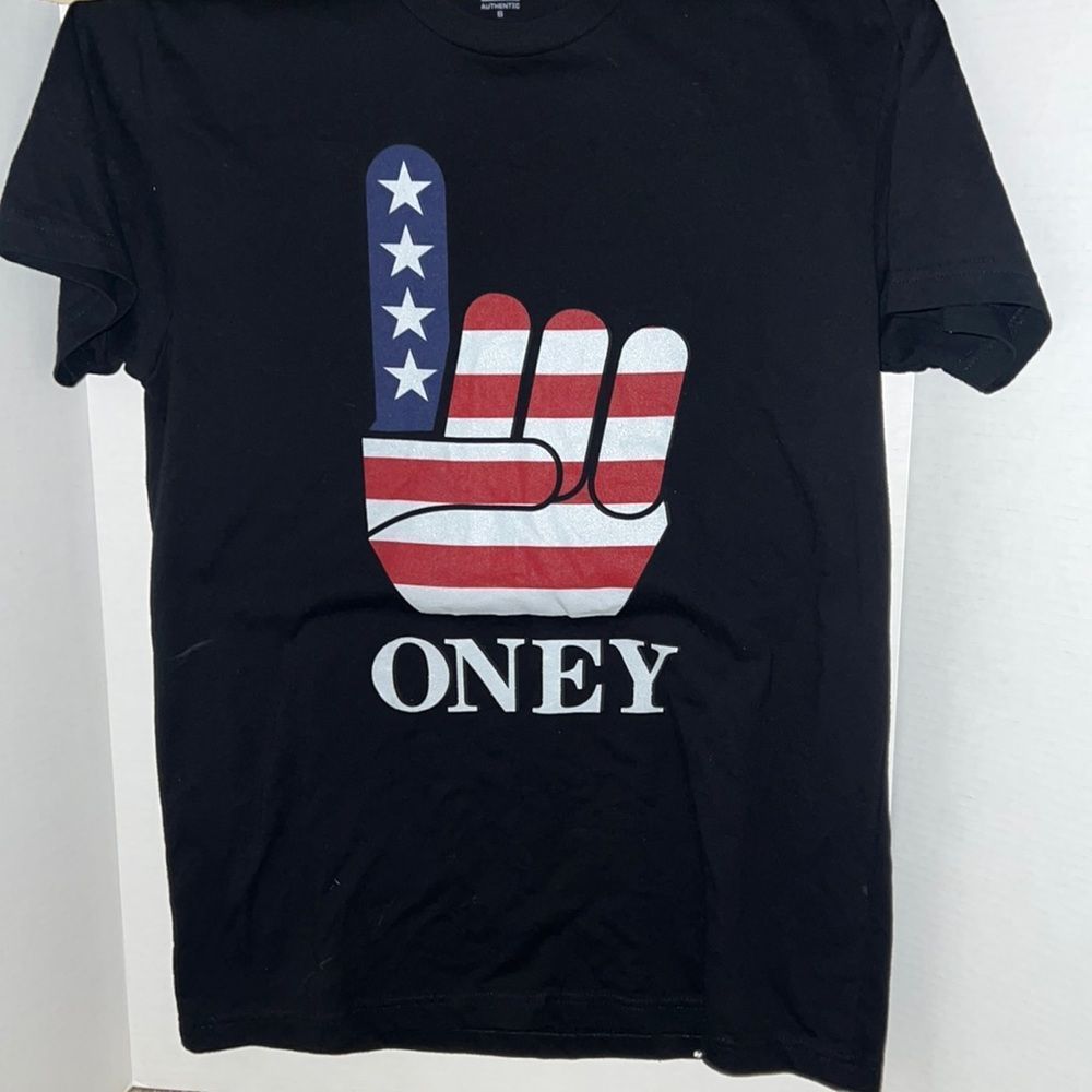 Black print tshirt size small no tags.